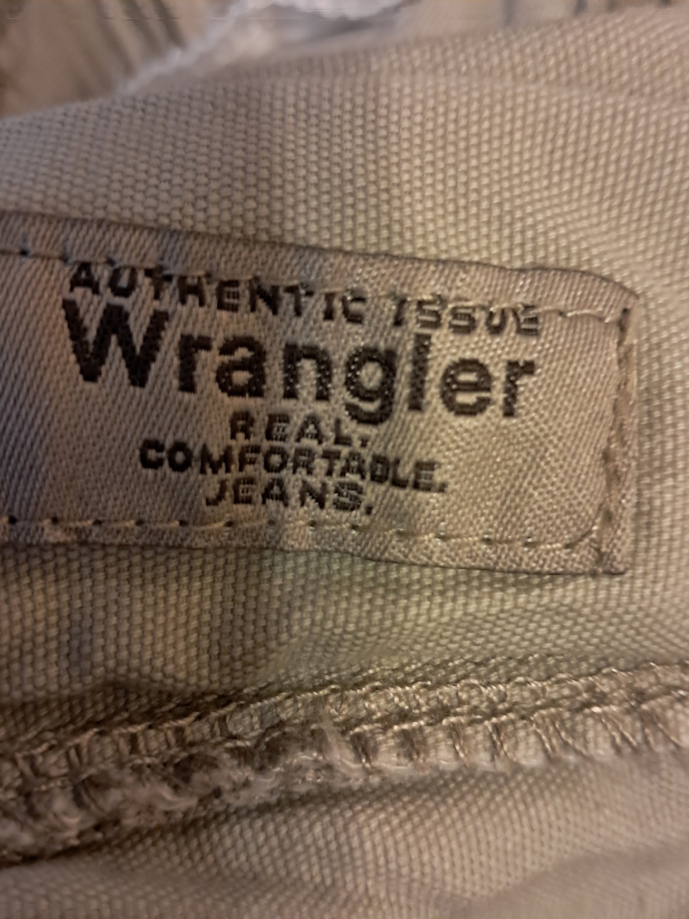 Wrangler Men's Cargo Shorts - Beige Utility Style Size 44 - Picture 4 of 4